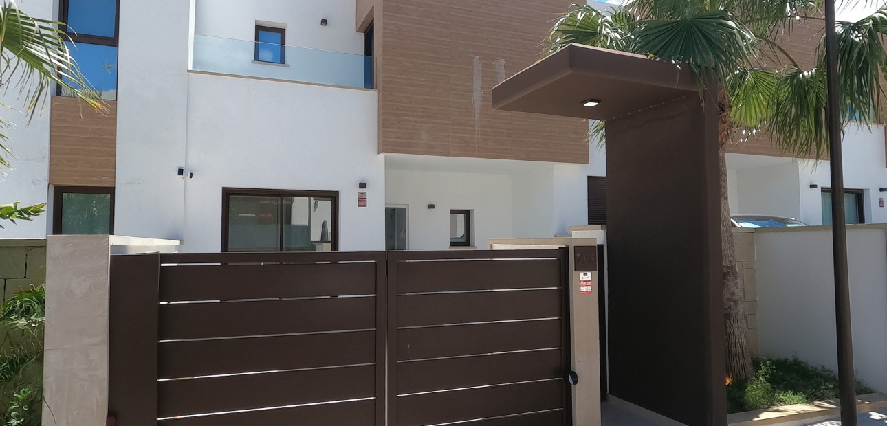 Sale - Detached Villa -
Algorfa - La Finca Golf Resort