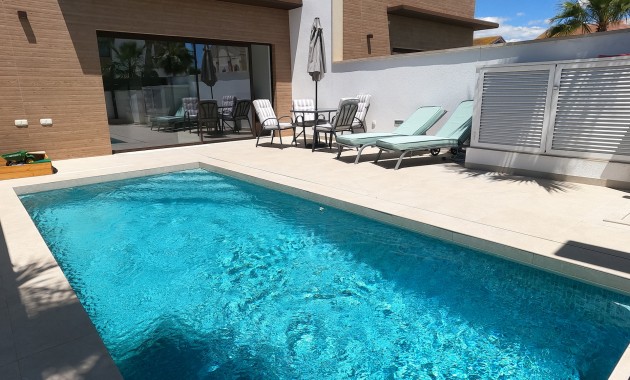 Sale - Detached Villa -
Algorfa - La Finca Golf Resort