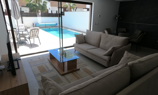 Sale - Detached Villa -
Algorfa - La Finca Golf Resort