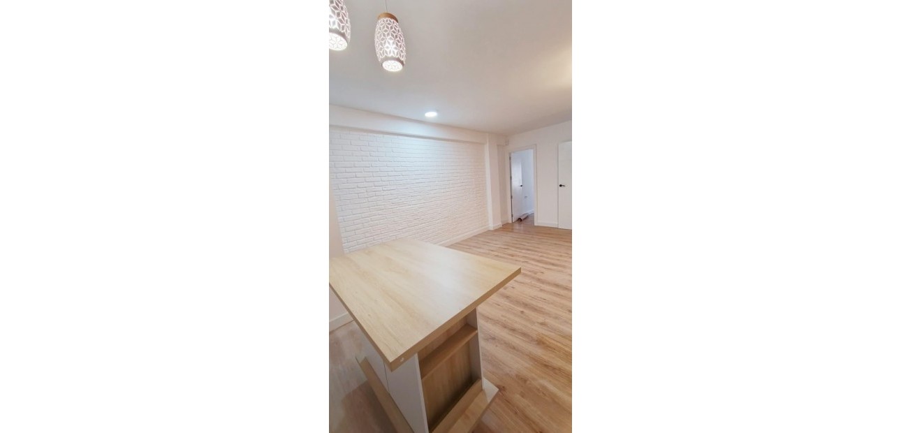 Herverkoop - Appartement / flat -
Torrevieja - Torrevieja - Centre