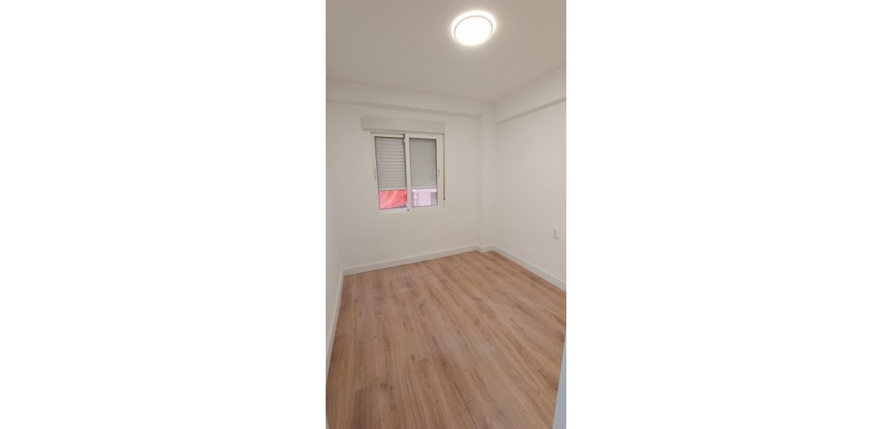 Herverkoop - Appartement / flat -
Torrevieja - Torrevieja - Centre
