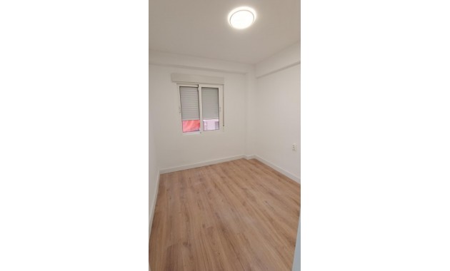 Herverkoop - Appartement / flat -
Torrevieja - Torrevieja - Centre
