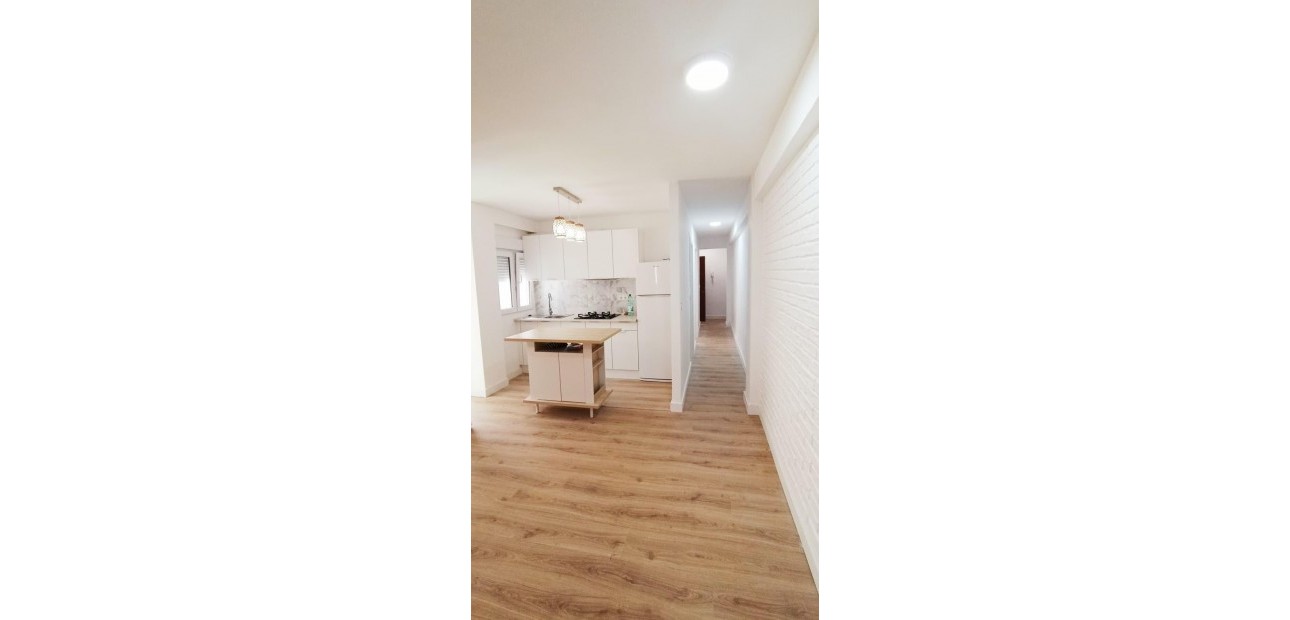 Herverkoop - Appartement / flat -
Torrevieja - Torrevieja - Centre