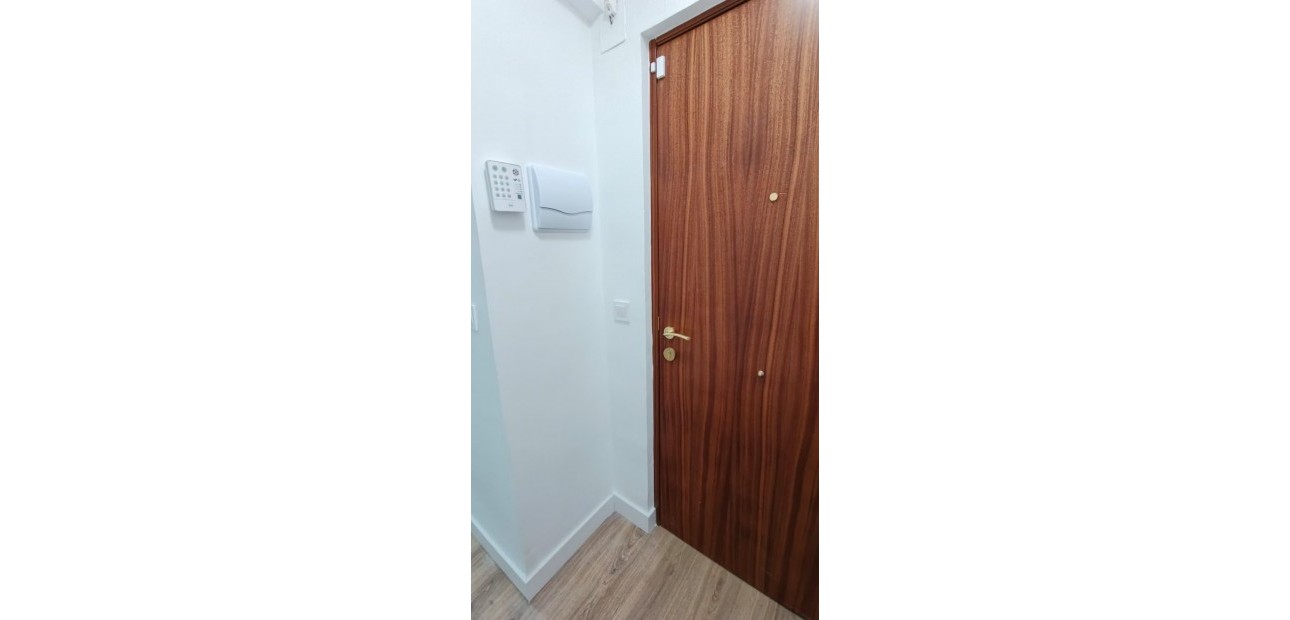 Herverkoop - Appartement / flat -
Torrevieja - Torrevieja - Centre