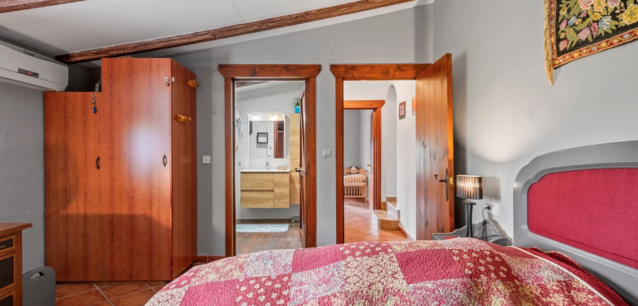 Sale - Country Property -
La Nucia - La Nucia - Country