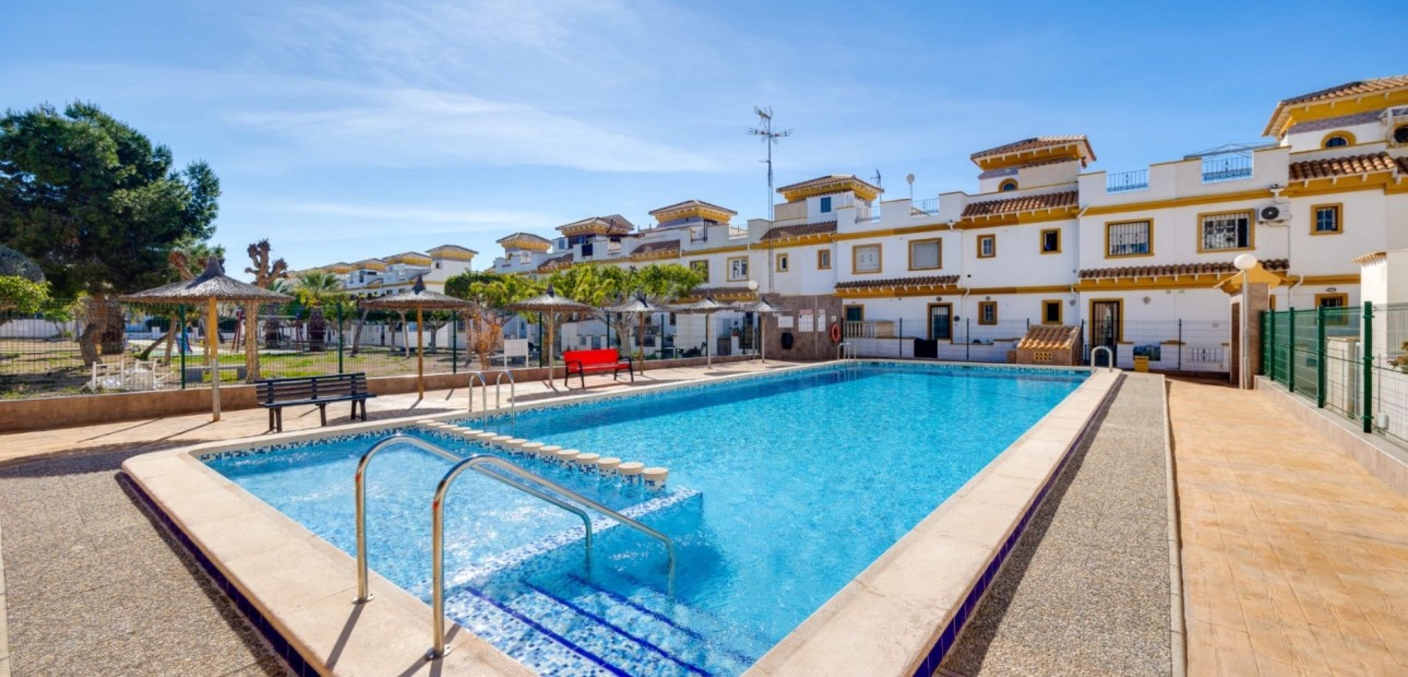 Herverkoop - Herenhuis -
Torrevieja - Aguas Nuevas