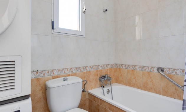 Herverkoop - Herenhuis -
Torrevieja - Aguas Nuevas