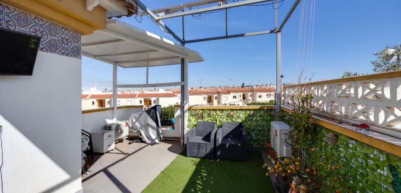 Herverkoop - Herenhuis -
Torrevieja - Aguas Nuevas