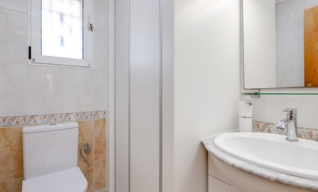 Herverkoop - Herenhuis -
Torrevieja - Aguas Nuevas