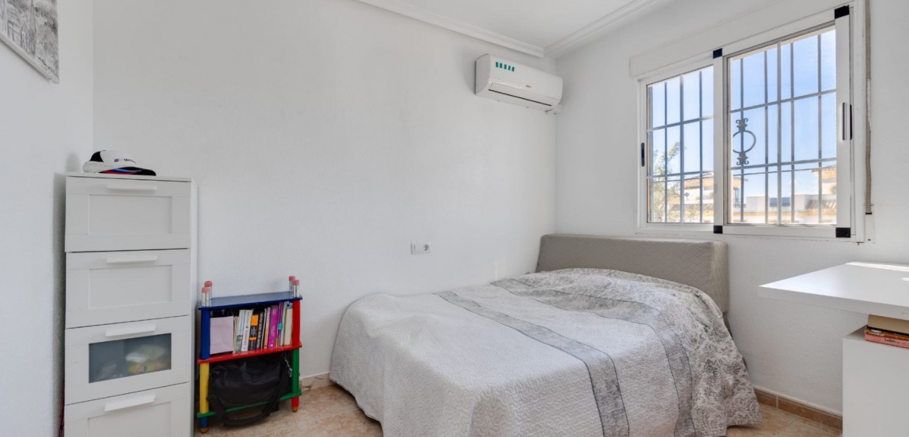 Herverkoop - Herenhuis -
Torrevieja - Aguas Nuevas