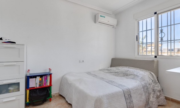 Herverkoop - Herenhuis -
Torrevieja - Aguas Nuevas