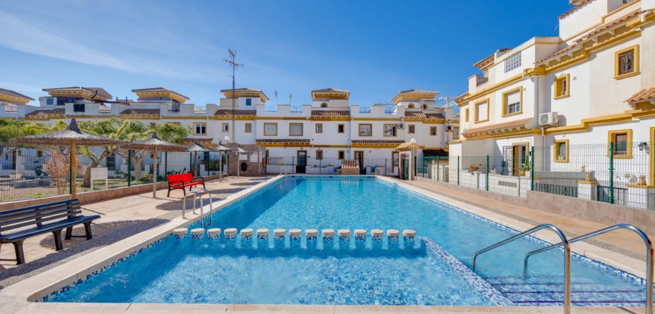 Herverkoop - Herenhuis -
Torrevieja - Aguas Nuevas