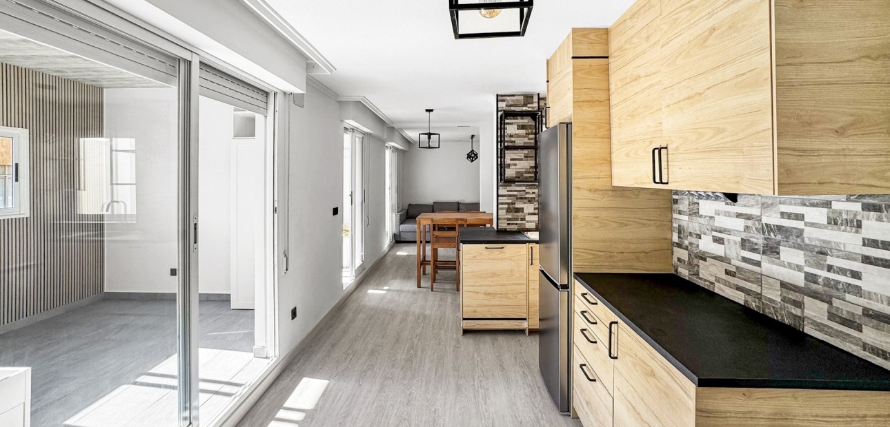 Herverkoop - Appartement / flat -
Torrevieja - Torrevieja - Centre