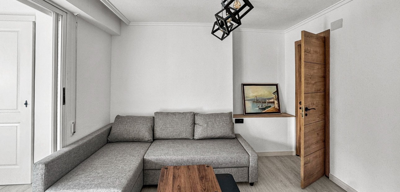 Herverkoop - Appartement / flat -
Torrevieja - Torrevieja - Centre