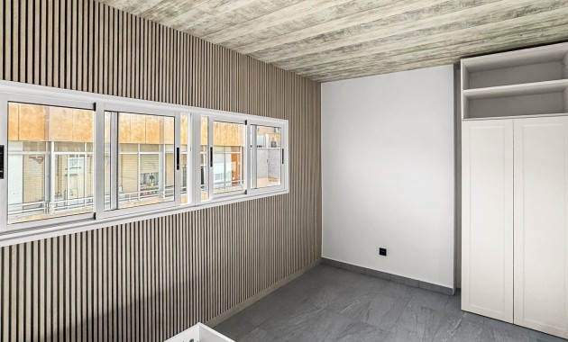 Herverkoop - Appartement / flat -
Torrevieja - Torrevieja - Centre