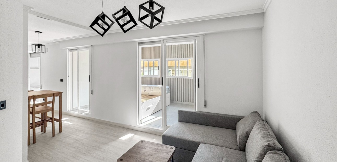 Herverkoop - Appartement / flat -
Torrevieja - Torrevieja - Centre