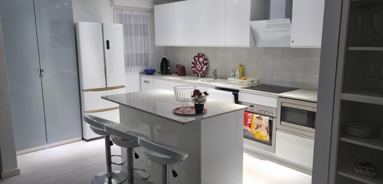 Sale - Apartment / flat -
Torrevieja - Playa Los Naufragos