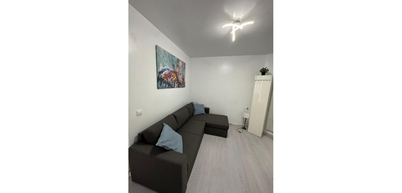 Sale - Apartment / flat -
Torrevieja - Playa Los Naufragos
