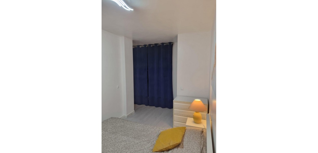 Sale - Apartment / flat -
Torrevieja - Playa Los Naufragos