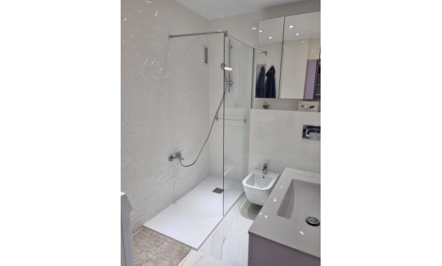 Sale - Apartment / flat -
Torrevieja - Playa Los Naufragos