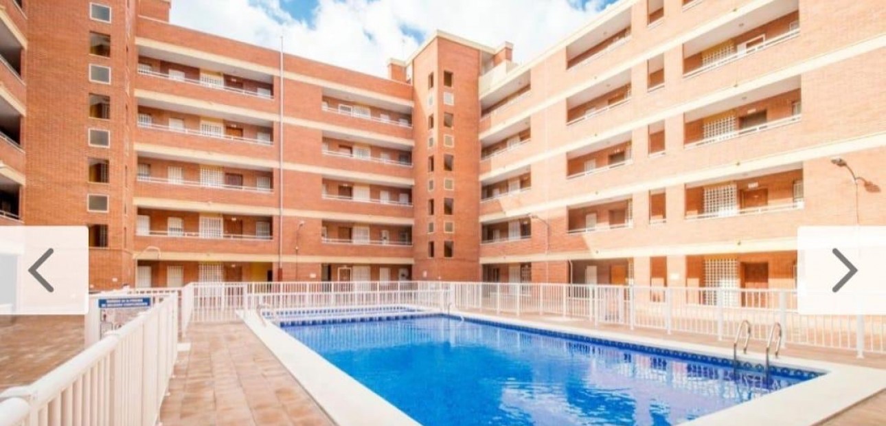 Sale - Apartment / flat -
Torrevieja - Playa Los Naufragos