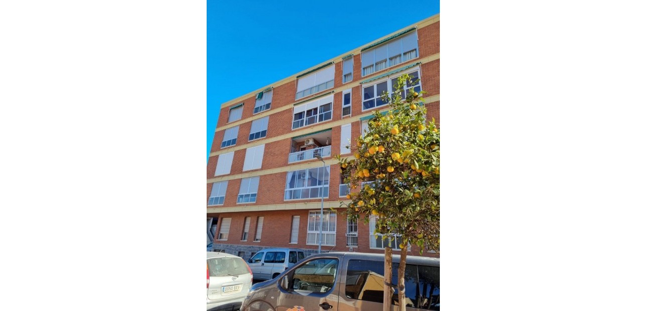 Sale - Apartment / flat -
Torrevieja - Playa Los Naufragos
