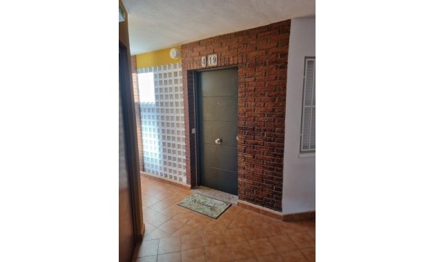 Sale - Apartment / flat -
Torrevieja - Playa Los Naufragos