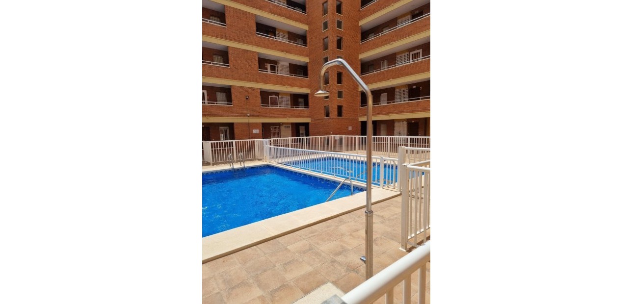 Sale - Apartment / flat -
Torrevieja - Playa Los Naufragos