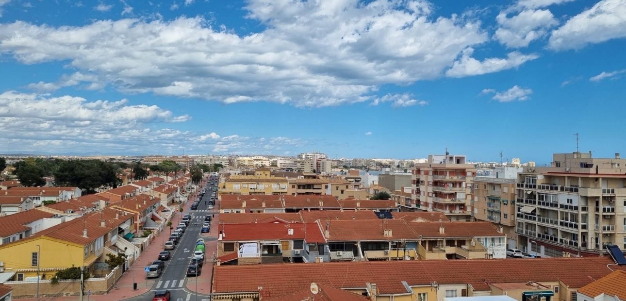 Sale - Apartment / flat -
Torrevieja - Playa Los Naufragos