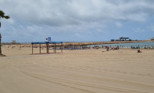 Sale - Apartment / flat -
Torrevieja - Playa Los Naufragos