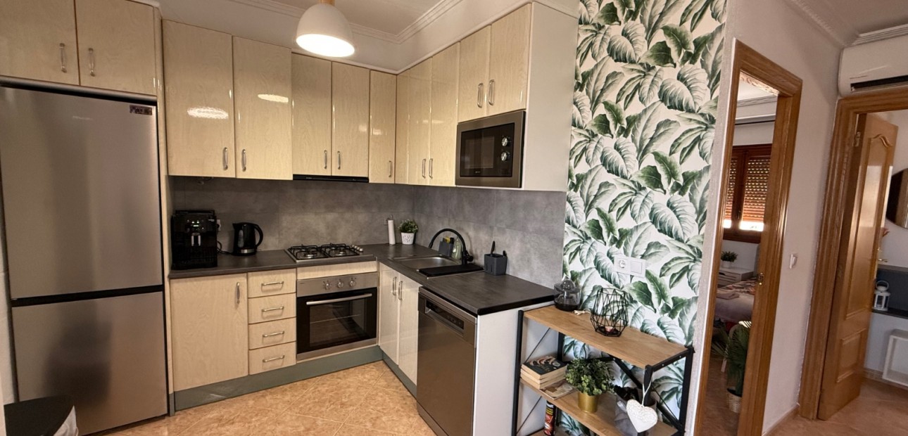 Sale - Apartment / flat -
Torrevieja - Torre La Mata