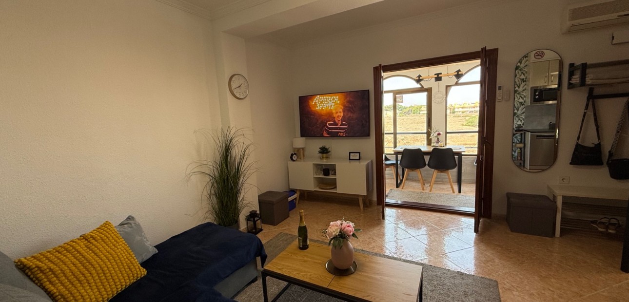 Sale - Apartment / flat -
Torrevieja - Torre La Mata