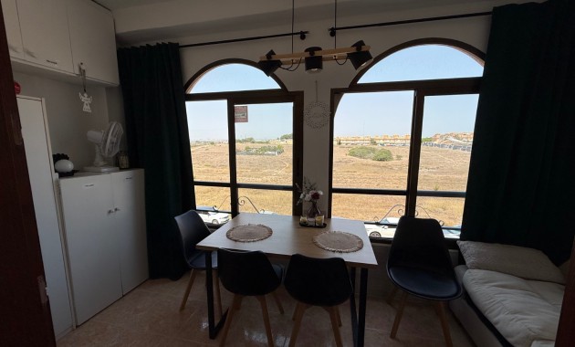 Sale - Apartment / flat -
Torrevieja - Torre La Mata