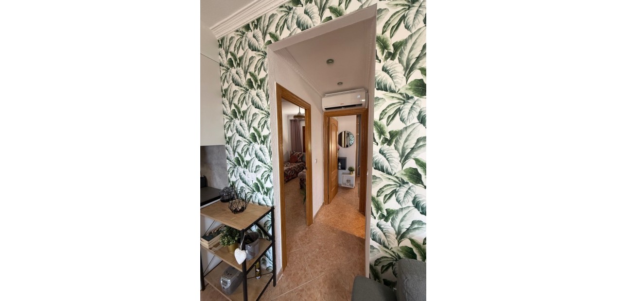 Sale - Apartment / flat -
Torrevieja - Torre La Mata