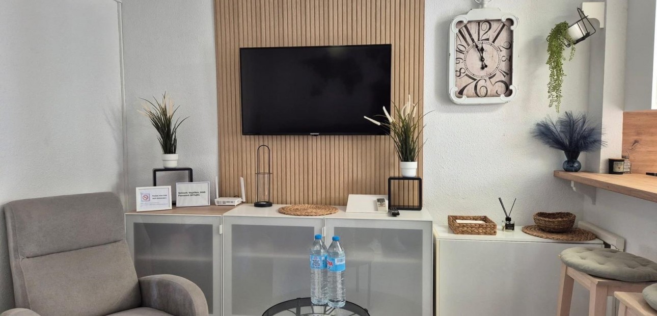 Sale - Apartment / flat -
Torrevieja - Torre La Mata