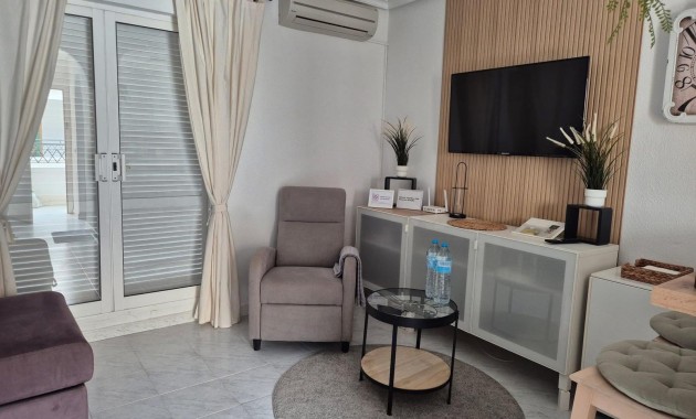 Sale - Apartment / flat -
Torrevieja - Torre La Mata