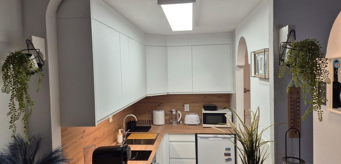 Sale - Apartment / flat -
Torrevieja - Torre La Mata