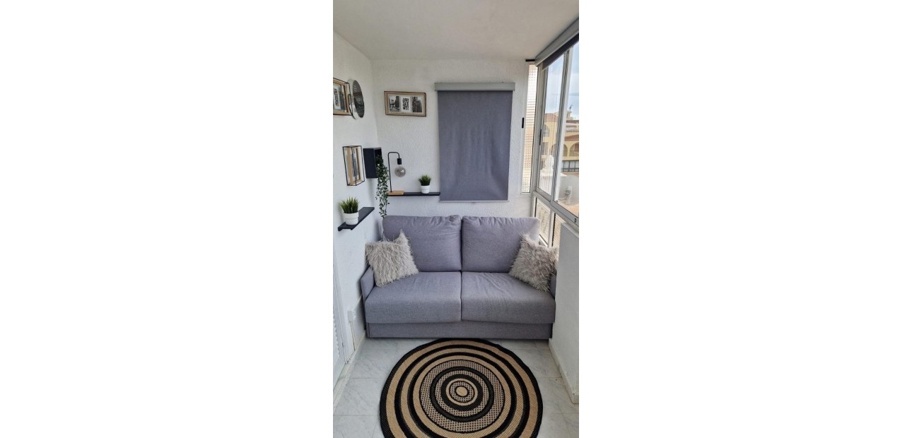 Sale - Apartment / flat -
Torrevieja - Torre La Mata