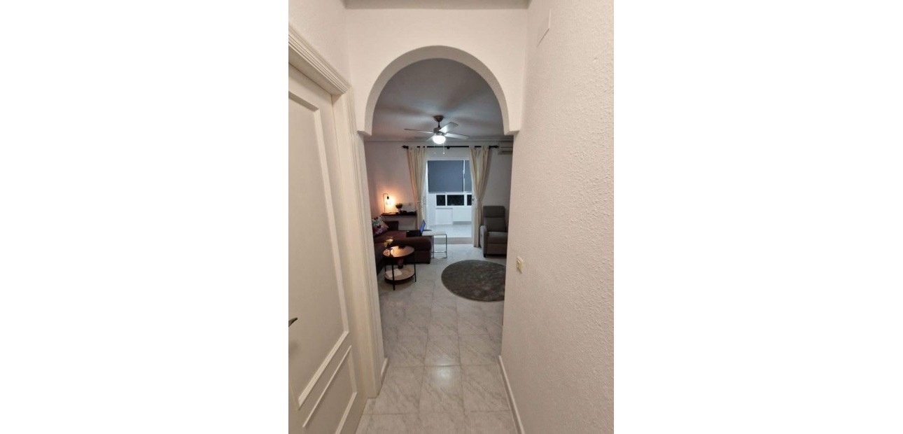 Sale - Apartment / flat -
Torrevieja - Torre La Mata
