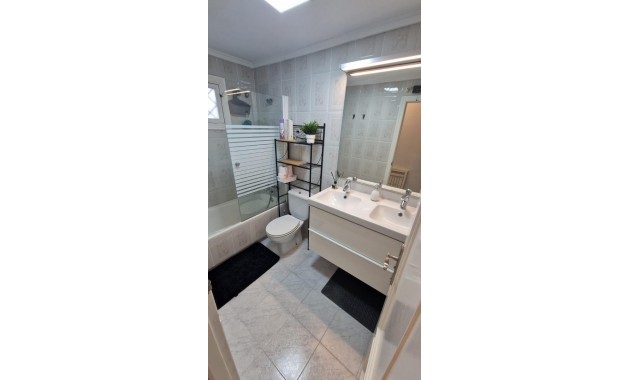 Sale - Apartment / flat -
Torrevieja - Torre La Mata