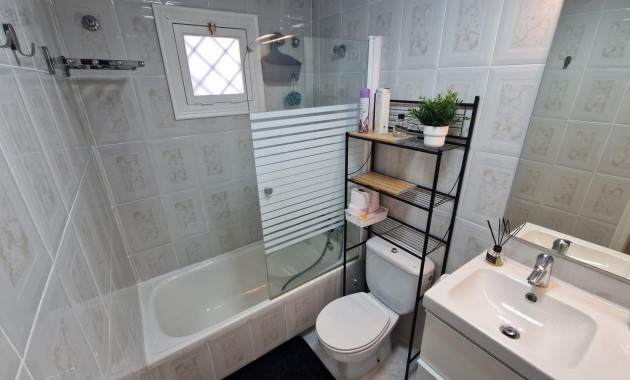 Sale - Apartment / flat -
Torrevieja - Torre La Mata