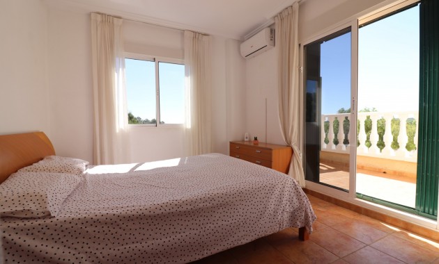 Sale - Detached Villa -
San Miguel de Salinas - Lake View Mansions