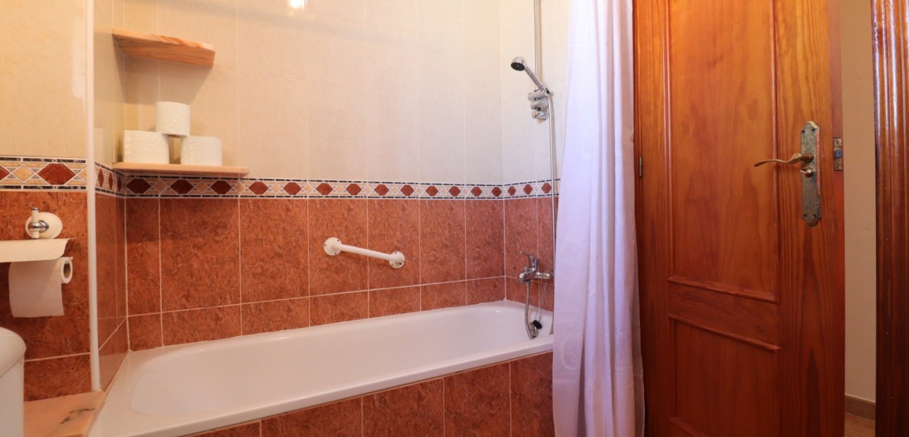 Sale - Detached Villa -
San Miguel de Salinas - Lake View Mansions