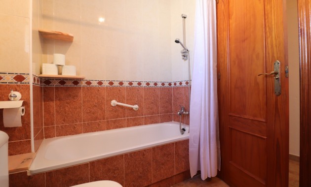Sale - Detached Villa -
San Miguel de Salinas - Lake View Mansions