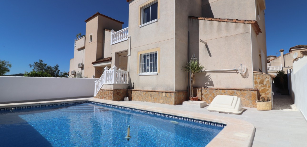 Sale - Detached Villa -
San Miguel de Salinas - Lake View Mansions