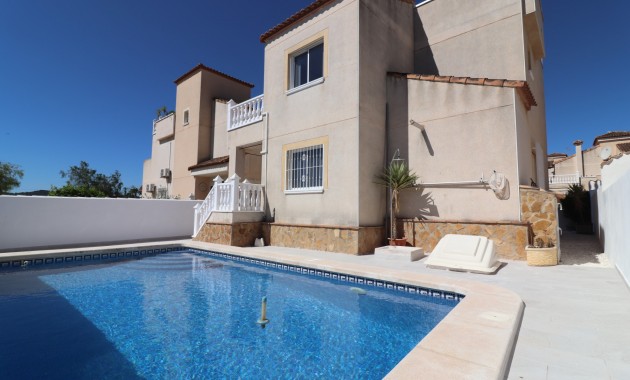 Sale - Detached Villa -
San Miguel de Salinas - Lake View Mansions