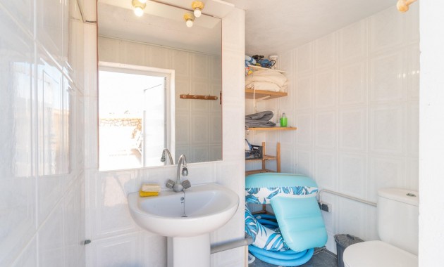 Sale - Villa -
Torrevieja - Torreta florida