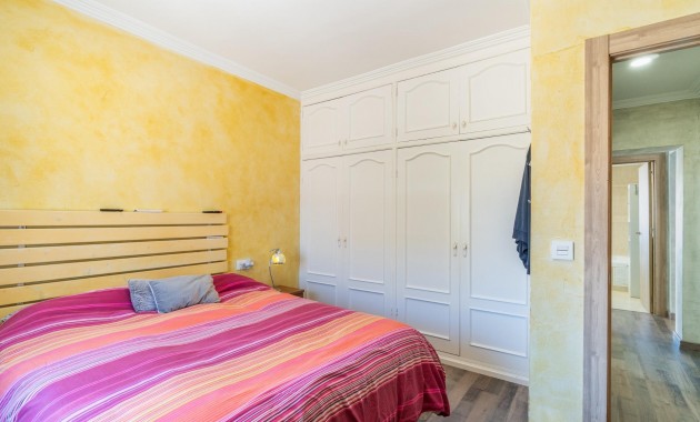 Sale - Villa -
Torrevieja - Torreta florida