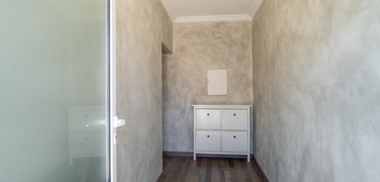 Sale - Villa -
Torrevieja - Torreta florida