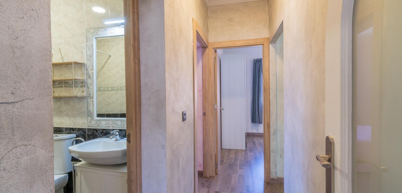 Sale - Villa -
Torrevieja - Torreta florida